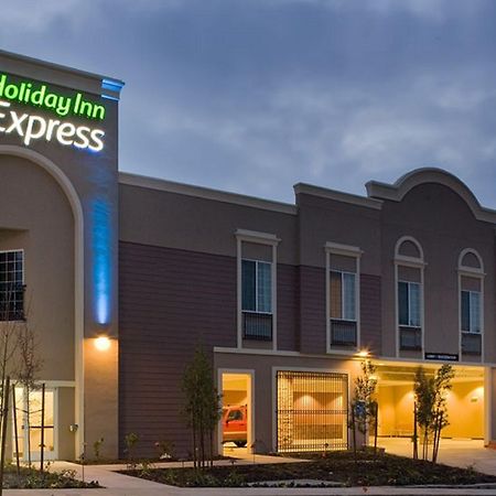 Holiday Inn Express Benicia By Ihg Exterior photo